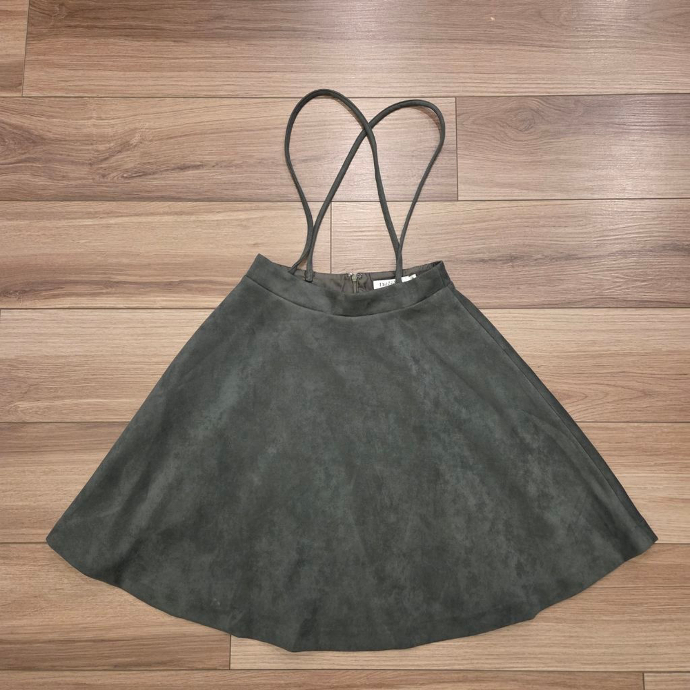 Women's Dabuwawa Green Faux Suede Skater Skirt with Straps size XS 26"